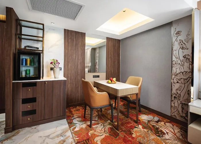 Samala Sukhumvit 15 By Kingston